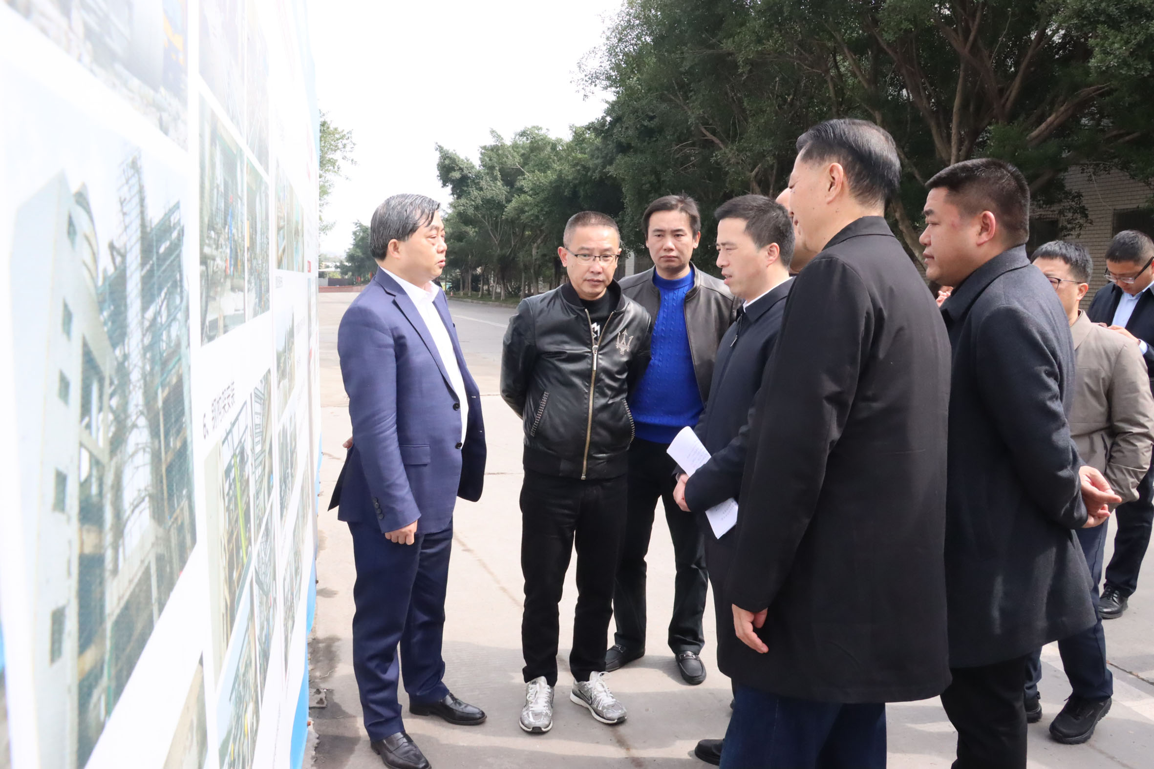 自贡市生态环境局局长王红军一行莅临利记自贡制盐区督导环保工作